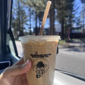 Mammoth Coffee Roasting Company - Iced vanilla latte - Coffee & Tea Near Me - Mammoth Lakes, California Mammoth Coffee Roasting Company - Iced vanilla latte - Coffee & Tea Near Me - Mammoth Lakes, California