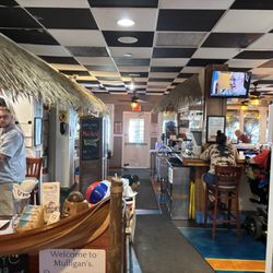 Mulligan's Beach House Bar & Grill Sebastian - Alex the cool manager