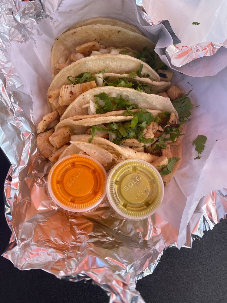LA ESTACIÓN DEL TACO Updated October 2024 Pearland, Texas Tacos