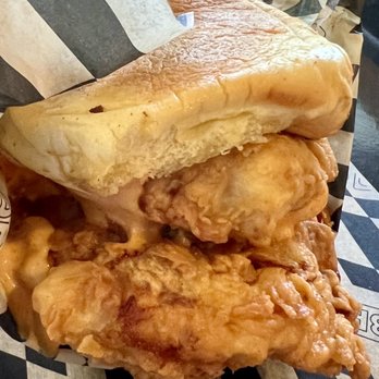 R. House - Bmore chicken sandwich - Bars Near Me - Baltimore, Maryland R. House - Bmore chicken sandwich - Bars Near Me - Baltimore, Maryland