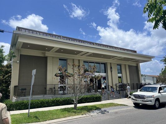 Martin’s: Wine, Liquor, Beer & Deli - New Orleans by null