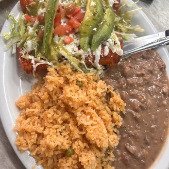 Monarca Mexican Restaurant - Chicken enchiladas with rice & beans - Mexican Near Me - Los Angeles, California Monarca Mexican Restaurant - Chicken enchiladas with rice & beans - Mexican Near Me - Los Angeles, California