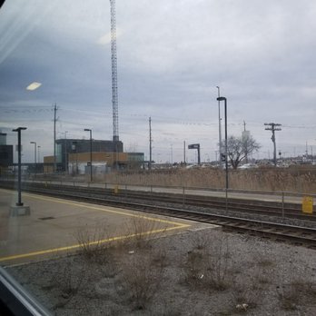 Oshawa Train Station - End of platform - Train Stations Near Me - Oshawa, Ontario
