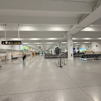 Aeropuerto de Sevilla - Airports Near Me - Seville, SE