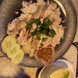 Thai Kitchen No.6 - Hainanese chicken rice