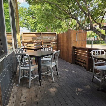 Mo' Brunch & Brews - Outdoor patio seating - Breakfast & Brunch Near Me - Houston, Texas Mo' Brunch & Brews - Outdoor patio seating - Breakfast & Brunch Near Me - Houston, Texas