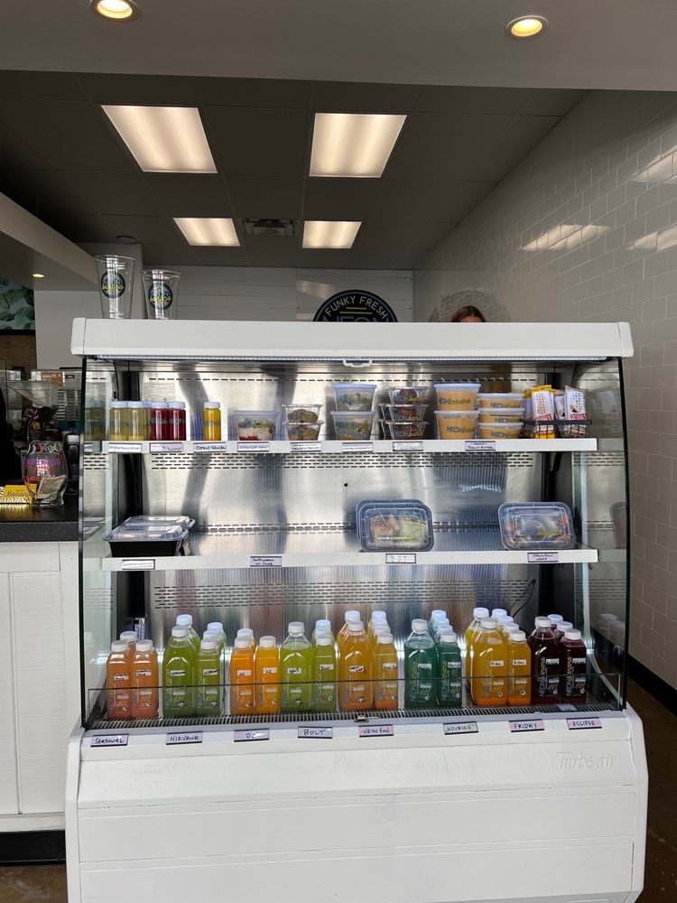 THE NEON BANANA Updated September 2024 19 Photos & 10 Reviews