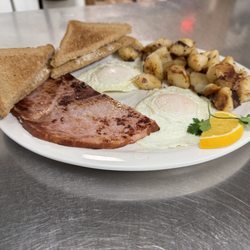 Greg's Breakfast Restaurant - 2 Eggs with ham and home fries and toast
