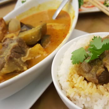 Saigon's Restaurant - Ox tail yellow curry - Vietnamese Near Me - Honolulu, Hawaii Saigon's Restaurant - Ox tail yellow curry - Vietnamese Near Me - Honolulu, Hawaii