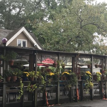 Treehouse Restaurant and Pub - Outside view of the restaurant - Pubs Near Me - Atlanta, Georgia Treehouse Restaurant and Pub - Outside view of the restaurant - Pubs Near Me - Atlanta, Georgia