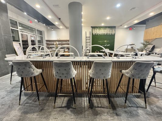 Crave Nails & Beauty Bar by null