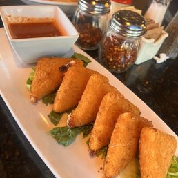 Fried Mozzarella with marinara Fried Mozzarella with marinara
