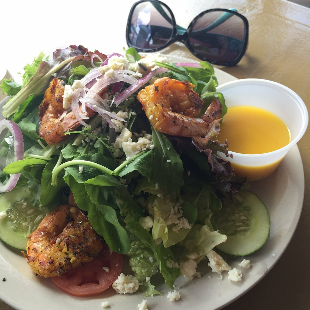 Duffy's - Mixed greens salad topped with grilled shrimp - Coffee & Tea Near Me - Vieques, Puerto Rico