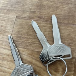 Vadai Lock And Key