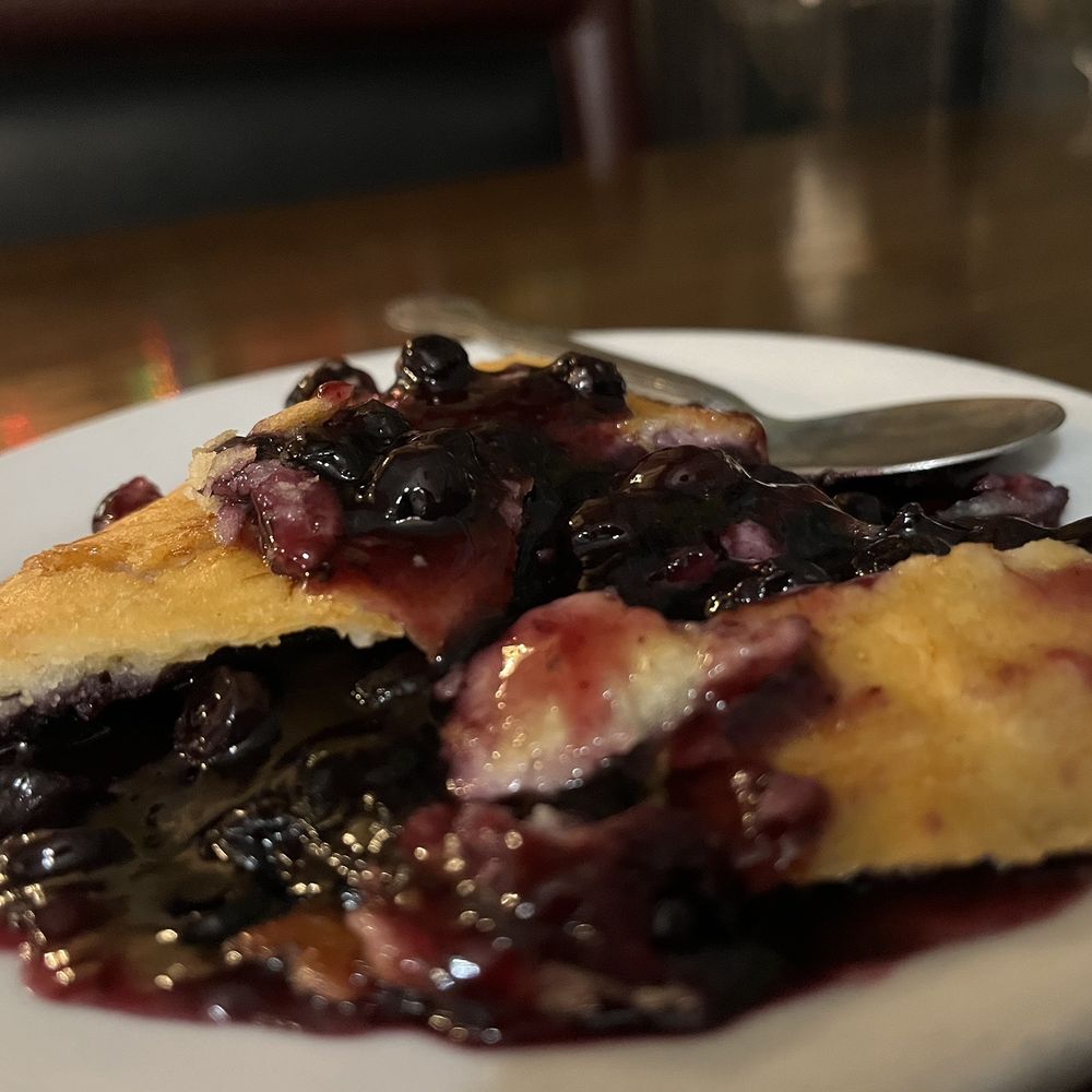 Top Town Cafe - a plate of blueberry pie - Cafes Near Me - Crestline, California Top Town Cafe - a plate of blueberry pie - Cafes Near Me - Crestline, California