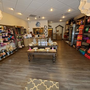 Urban Yap Pet Spa - inside store - Pet Groomers Near Me - Greer, South Carolina Urban Yap Pet Spa - inside store - Pet Groomers Near Me - Greer, South Carolina