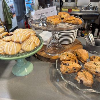 Violet Table - pastries - Bakeries Near Me - Oconomowoc, Wisconsin