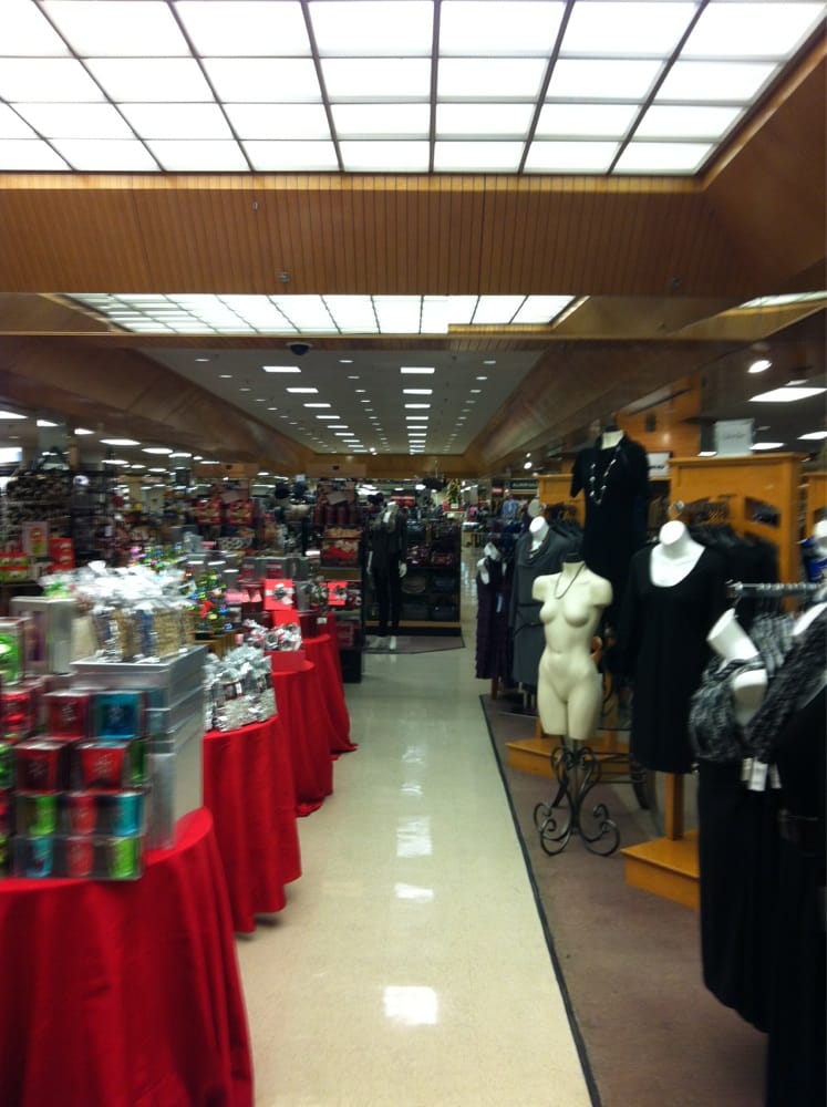 DILLARD’S Updated August 2024 11 Reviews 1990 Hammond Square Dr