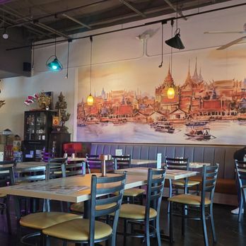 Chada Thai AZ - Wall art and ample seating - Thai Near Me - Scottsdale, Arizona Chada Thai AZ - Wall art and ample seating - Thai Near Me - Scottsdale, Arizona