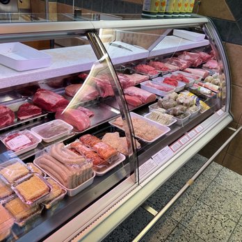 Stefan Decker - Fresh meat - Meat Shops Near Me - Munich, BY Stefan Decker - Fresh meat - Meat Shops Near Me - Munich, BY