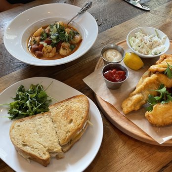 The Pearl - Grilled cheese, fish n chips, shrimp & grits - New American Near Me - Dublin, Ohio The Pearl - Grilled cheese, fish n chips, shrimp & grits - New American Near Me - Dublin, Ohio