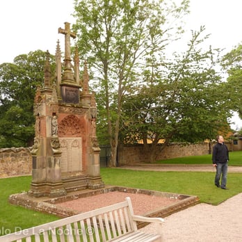 Rosslyn Chapel - Landmarks & Historical Buildings Near Me Rosslyn Chapel - Landmarks & Historical Buildings Near Me