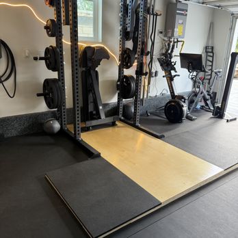 Lawless Handyman & Carpentry - Weightlifting platform with birch wood centerpiece and 3/4" thick rubber sides - Handyman Near Me