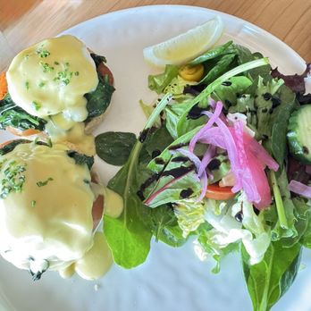 Greenhouse Penryn - Florentine Benedict - Salad Near Me - Penryn, California