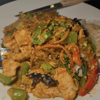 Xiandu Thai - Pad See Wen (I think) - Thai Near Me - Philadelphia, Pennsylvania Xiandu Thai - Pad See Wen (I think) - Thai Near Me - Philadelphia, Pennsylvania