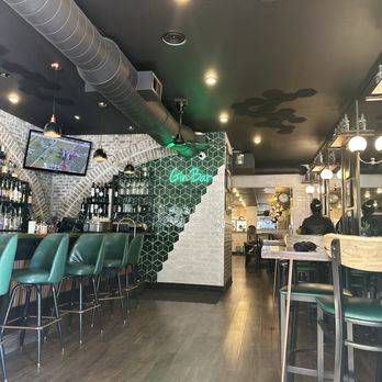 Jude’s - Cocktail Bars Near Me - Crystal Lake, Illinois