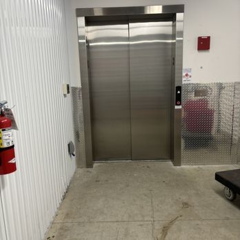 Public Storage - Elevator for indoor units - Self Storage Near Me - Federal Way, Washington Public Storage - Elevator for indoor units - Self Storage Near Me - Federal Way, Washington