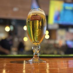 7 West Bistro Grille - Stella Artois