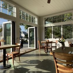 The Woodstock Pub - Dining area