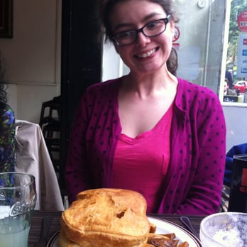 Mums - Huge steak pie - British Near Me - Edinburgh, EDH Mums - Huge steak pie - British Near Me - Edinburgh, EDH
