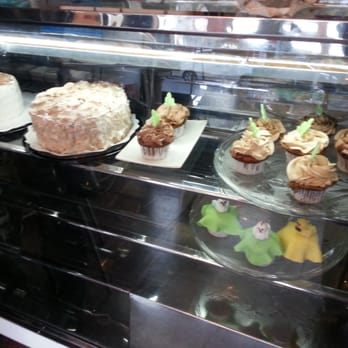 Flor de Café 168 - Tortas y cupcakes...su glaceado se ve delicioso!! - Florists Near Me - Santiago, RM