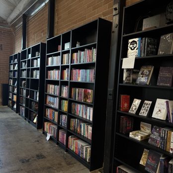 Hollow and Quill - Bookshelves with recommendations and cute decor like candles and chocolates - Bookstores Near Me - Reno, Nevada Hollow and Quill - Bookshelves with recommendations and cute decor like candles and chocolates - Bookstores Near Me - Reno, Nevada
