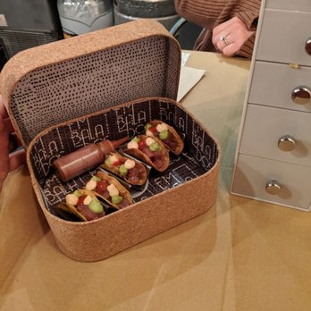 Embalados - Mini spicy tuna tacos - International Near Me - Madrid, M