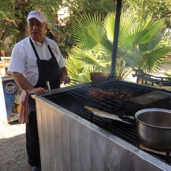 Mariscos Guachos - This lovely man does the grilling. - Seafood Near Me - Puerto Vallarta, JAL Mariscos Guachos - This lovely man does the grilling. - Seafood Near Me - Puerto Vallarta, JAL