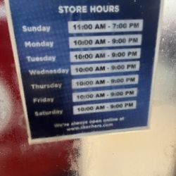 SKECHERS Warehouse Outlet