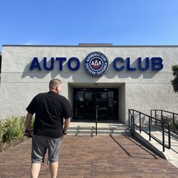 AAA Huntington Beach Insurance and Member Services - Outside