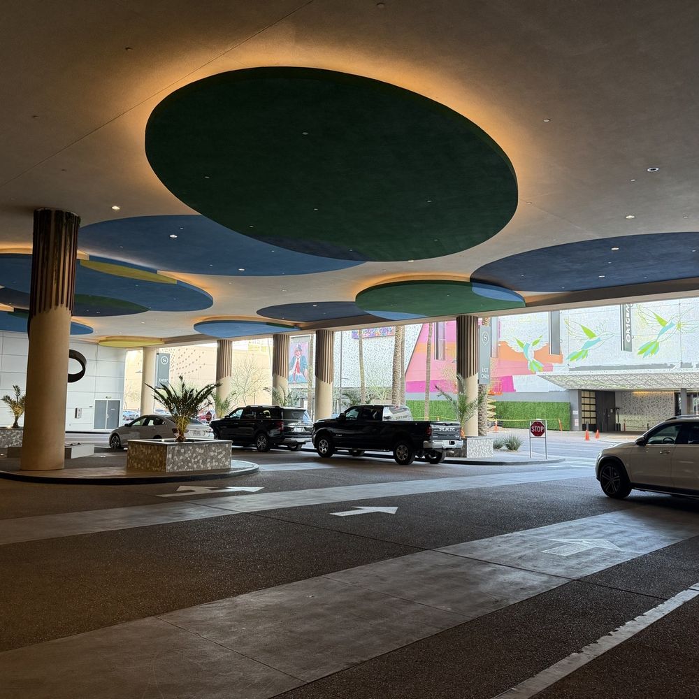 Sheraton Phoenix Downtown - Valet Parking - Hotels Near Me - Phoenix, Arizona