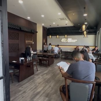 Dumpling Factory - Clean cozy interior - Chinese Near Me - Honolulu, Hawaii