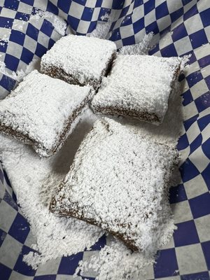 Roux Seafood Kitchen by null