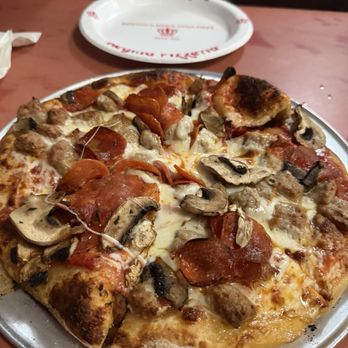 Regina Pizzeria - Pizza Near Me - Boston, Massachusetts Regina Pizzeria - Pizza Near Me - Boston, Massachusetts