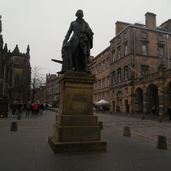 Royal Mile - Statue of Adam Smith who caused me some pain as an undergraduate economics major in college. - Landmarks & Historical Buildings Near Me - Edinburgh, EDH