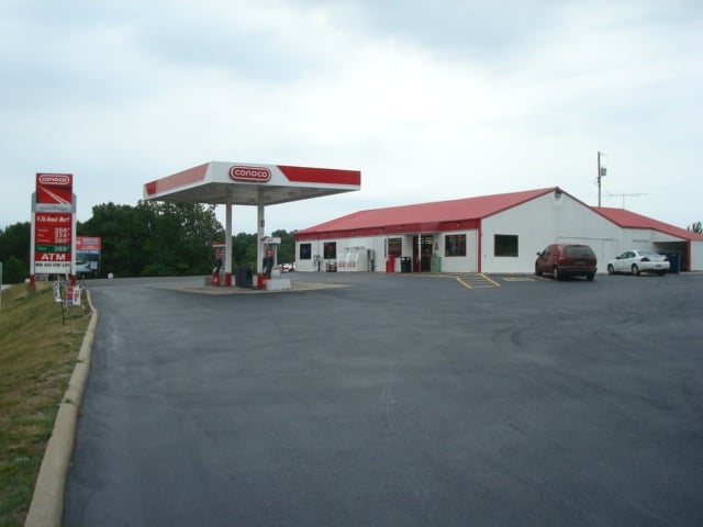 Y-76 Handi-Mart Logo