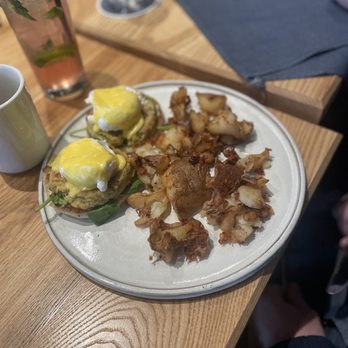 Central Standard Crafthouse & Kitchen - Crab benedict - Distilleries Near Me - Milwaukee, Wisconsin