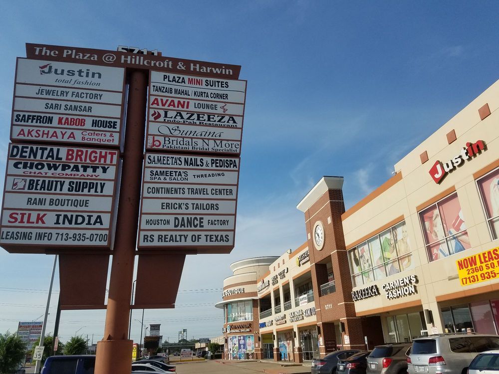 THE PLAZA Updated April 2024 5711 Hillcroft St, Houston, Texas