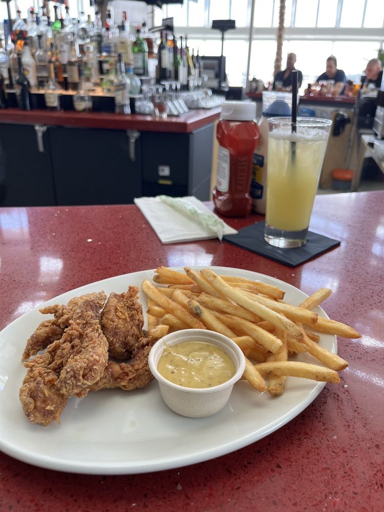 BONGOS CUBAN CAFE 2100 NW 42nd Ave, Havana, Florida Bars