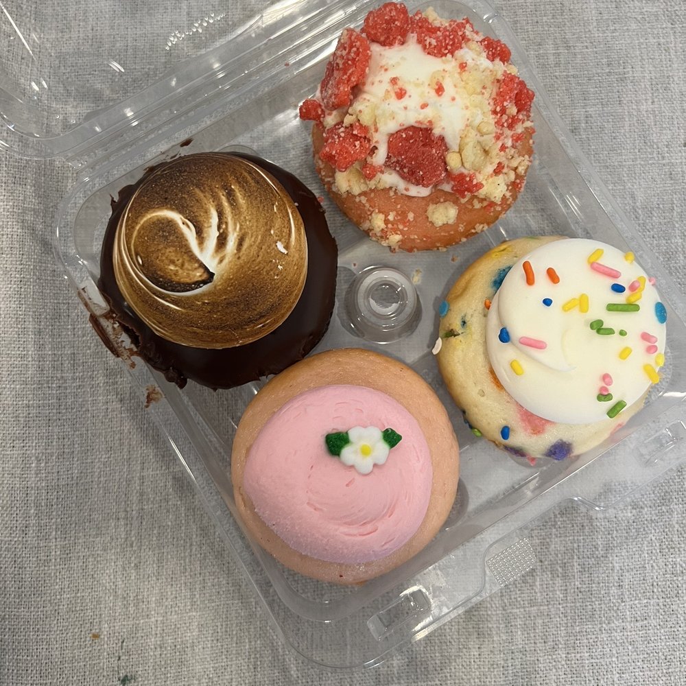 Sweet Surrender Bakery - Bakeries Near Me - Bakersfield, California Sweet Surrender Bakery - Bakeries Near Me - Bakersfield, California